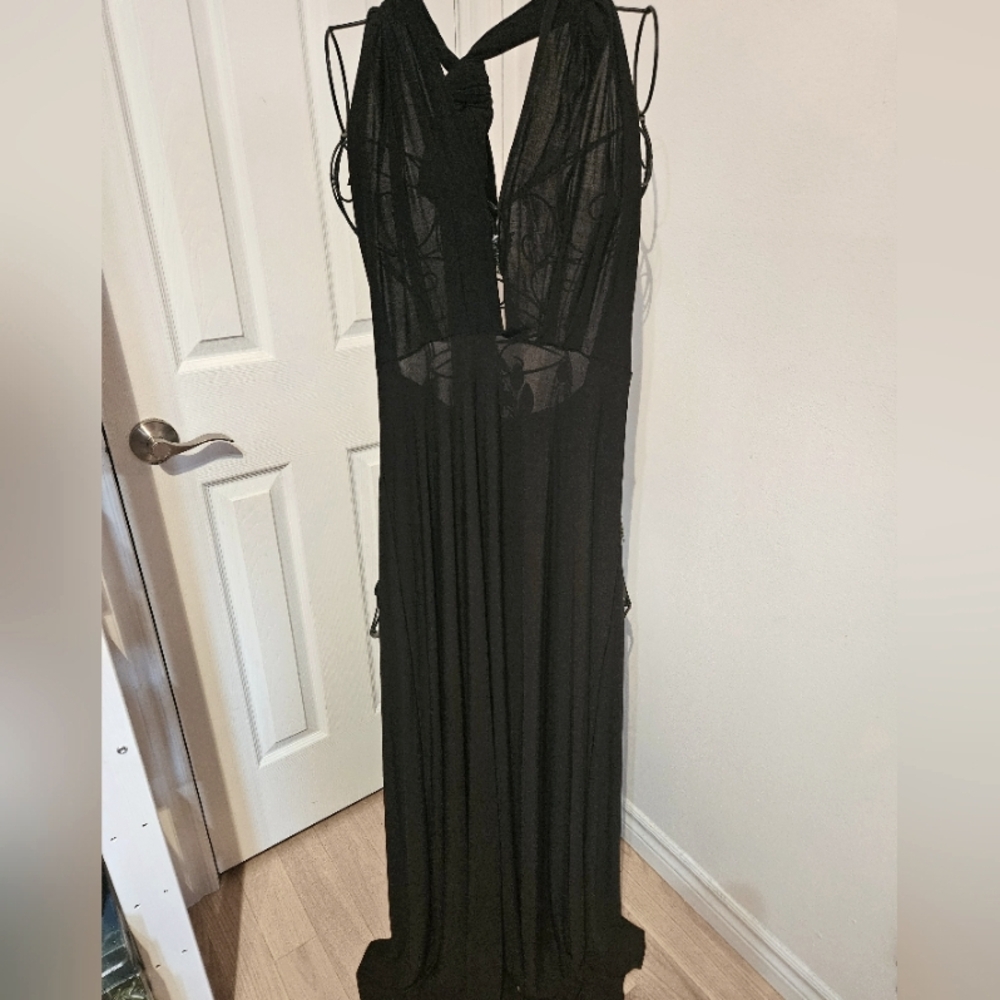 NWOT Plunge Drapped Maxi Dressโ